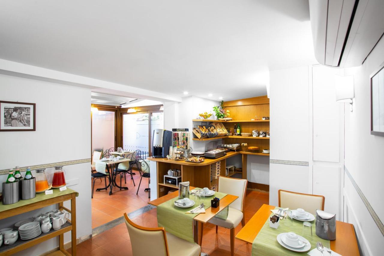 Hotel Piazza Di Spagna Рим Екстер'єр фото