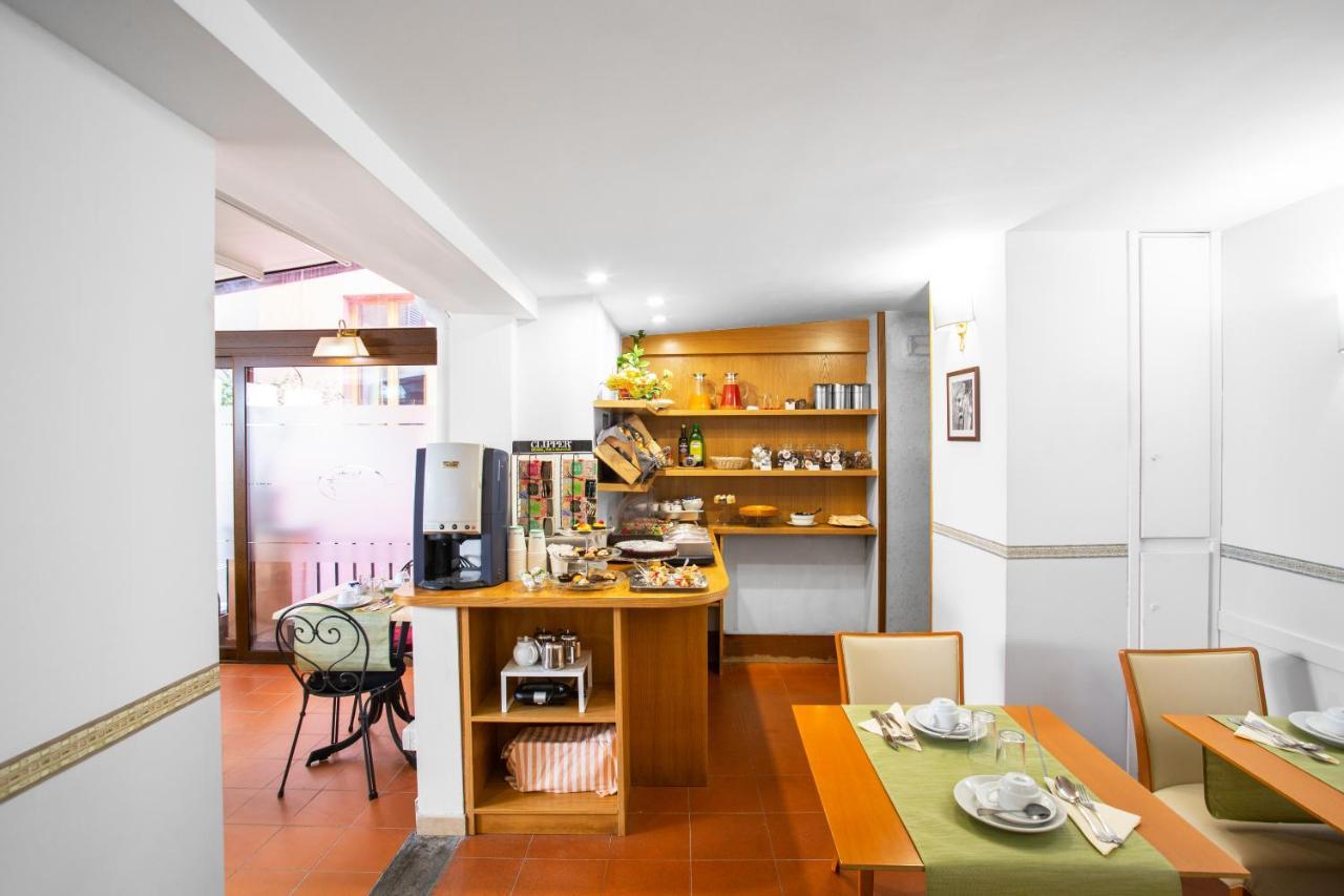 Hotel Piazza Di Spagna Рим Екстер'єр фото
